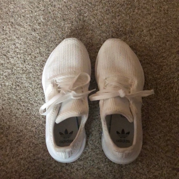 adidas Shoes - Adidas swift run shoes